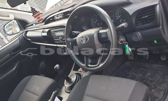 Buy Used Toyota Hilux White Car in Suva in Central Buy Used Toyota Hilux White Car in Suva in Central