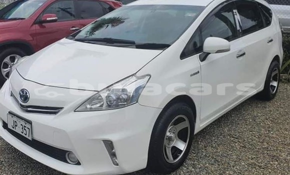Buy Used Toyota Alphard White Car in Suva in Central Buy Used Toyota Alphard White Car in Suva in Central