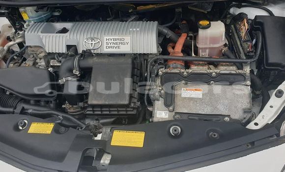 Buy Used Toyota Alphard White Car in Suva in Central Buy Used Toyota Alphard White Car in Suva in Central