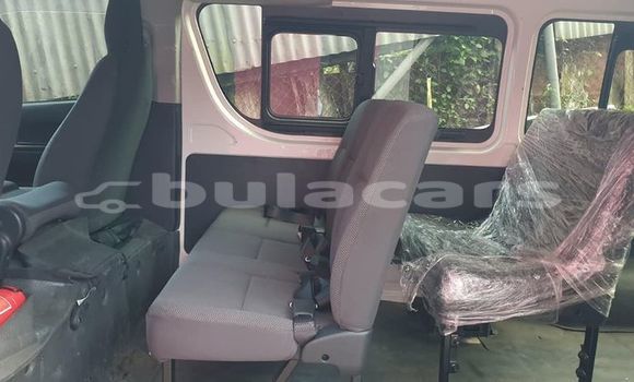 Buy Used Toyota Hiace White Car in Suva in Central Buy Used Toyota Hiace White Car in Suva in Central