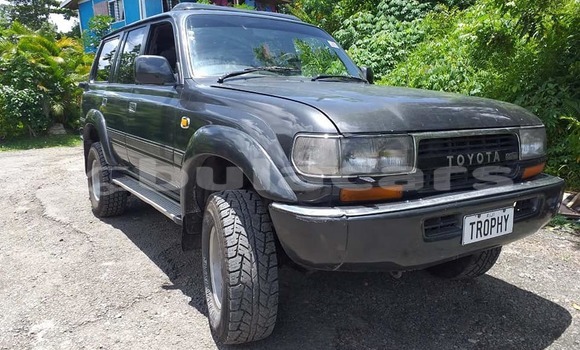 Buy Used Toyota Land Cruiser Black Car in Suva in Central Buy Used Toyota Land Cruiser Black Car in Suva in Central