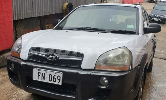 Buy Used Hyundai Tucson White Car in Suva in Central Buy Used Hyundai Tucson White Car in Suva in Central