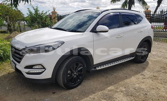 Buy Used Hyundai Tucson White Car in Nadi in Western Buy Used Hyundai Tucson White Car in Nadi in Western