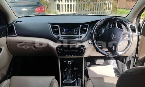 Buy Used Hyundai Tucson White Car in Nadi in Western Buy Used Hyundai Tucson White Car in Nadi in Western