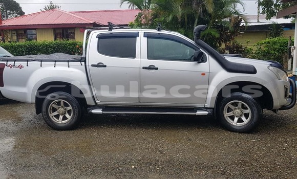 Buy Used Isuzu D–MAX Silver Car in Suva in Central Buy Used Isuzu D–MAX Silver Car in Suva in Central