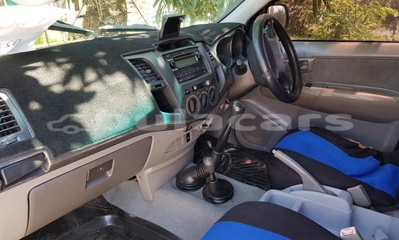 Buy Used Toyota Hilux Brown Car in Suva in Central Buy Used Toyota Hilux Brown Car in Suva in Central