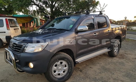 Buy Used Toyota Hilux Grey Car in Suva in Central Buy Used Toyota Hilux Grey Car in Suva in Central