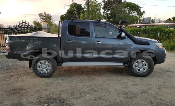 Buy Used Toyota Hilux Grey Car in Suva in Central Buy Used Toyota Hilux Grey Car in Suva in Central