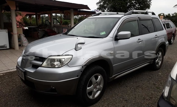 Acheter Occasion Voiture Mitsubishi Outlander Gris à Suva, Central Acheter Occasion Voiture Mitsubishi Outlander Gris à Suva, Central