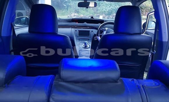 Acheter Occasion Voiture Toyota Prius Blanc à Suva, Central Acheter Occasion Voiture Toyota Prius Blanc à Suva, Central