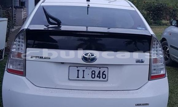 Acheter Occasion Voiture Toyota Prius Blanc à Suva, Central Acheter Occasion Voiture Toyota Prius Blanc à Suva, Central