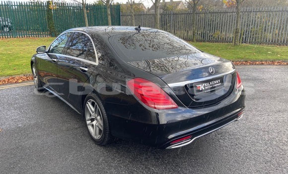 Acheter Occasion Voiture Mercedes-Benz S–Class Noir à Suva, Central Acheter Occasion Voiture Mercedes-Benz S–Class Noir à Suva, Central