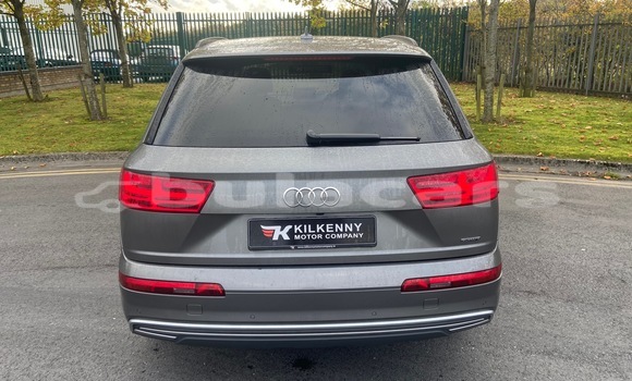 Acheter Occasion Voiture Audi Q7 Gris à Suva, Central Acheter Occasion Voiture Audi Q7 Gris à Suva, Central