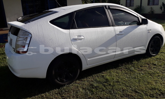 Buy Used Toyota Prius White Car in Lautoka in Western Buy Used Toyota Prius White Car in Lautoka in Western