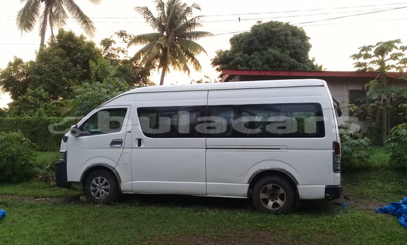 Buy Used Toyota Hiace White Car in Lautoka in Western Buy Used Toyota Hiace White Car in Lautoka in Western