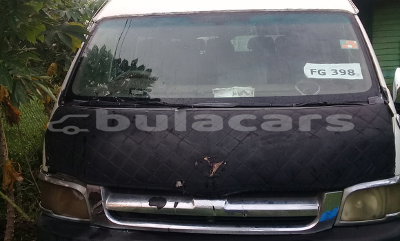 Buy Used Toyota Hiace White Car in Lautoka in Western Buy Used Toyota Hiace White Car in Lautoka in Western