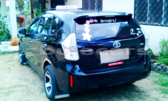 Acheter Occasion Voiture Toyota Prius Alpha Noir à Ba, Western Acheter Occasion Voiture Toyota Prius Alpha Noir à Ba, Western