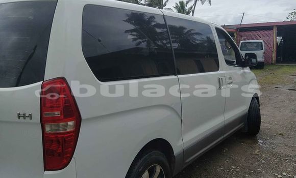 Acheter Occasion Voiture Hyundai H1 Blanc à Ba, Western Acheter Occasion Voiture Hyundai H1 Blanc à Ba, Western