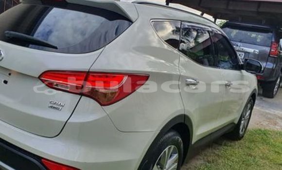Acheter Occasion Voiture Hyundai Santa Fe Blanc à Ba, Western Acheter Occasion Voiture Hyundai Santa Fe Blanc à Ba, Western