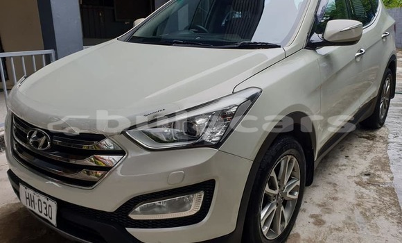 Buy Used Hyundai Santa Fe White Car in Ba in Western Buy Used Hyundai Santa Fe White Car in Ba in Western
