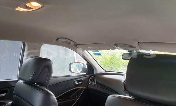 Buy Used Hyundai Santa Fe White Car in Ba in Western Buy Used Hyundai Santa Fe White Car in Ba in Western