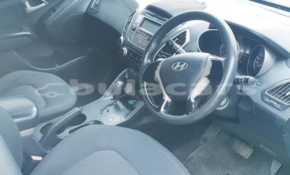 Buy Used Hyundai Tucson White Car in Ba in Western Buy Used Hyundai Tucson White Car in Ba in Western