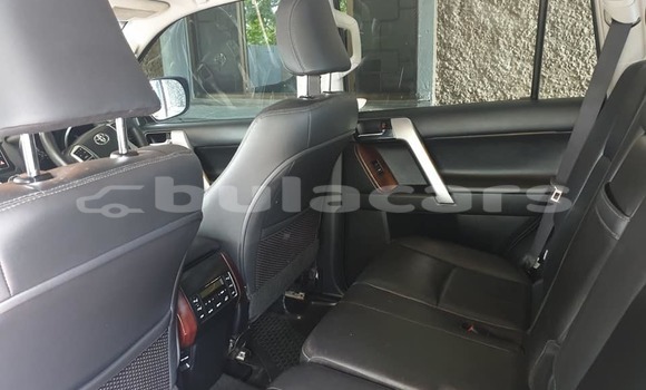 Buy Used Toyota Land Cruiser Prado White Car in Ba in Western Buy Used Toyota Land Cruiser Prado White Car in Ba in Western