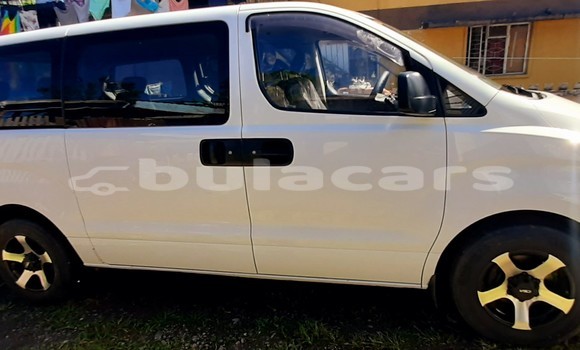 Acheter Occasion Voiture Hyundai H1 Blanc à Suva, Central