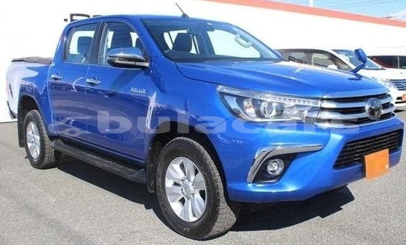 Buy Used Toyota Hilux Blue Car in Suva in Central