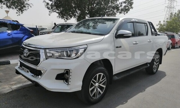 Buy Used Toyota Hilux White Car in Suva in Central Buy Used Toyota Hilux White Car in Suva in Central