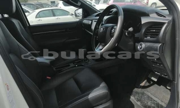 Buy Used Toyota Hilux White Car in Lautoka in Western Buy Used Toyota Hilux White Car in Lautoka in Western
