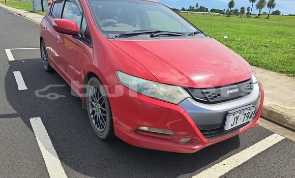 Buy Used Honda Insight Red Car in Nadi in Western