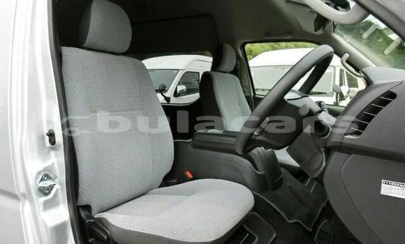 Buy Used Toyota Hiace White Car in Tuvu in Western Buy Used Toyota Hiace White Car in Tuvu in Western