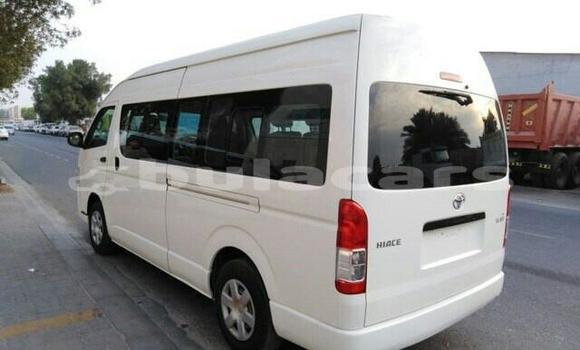 Buy Used Toyota Hiace White Car in Lomaji in Eastern Buy Used Toyota Hiace White Car in Lomaji in Eastern