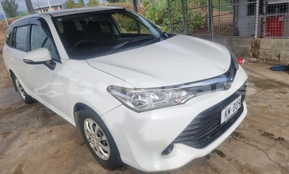 Buy Used Toyota Fielder White Car in Suva in Central
