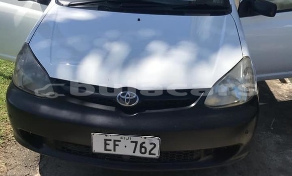 Acheter Occasion Voiture Toyota Echo Blanc à Suva, Central