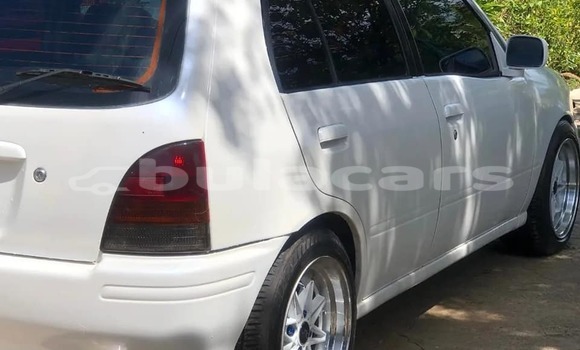 Acheter Occasion Voiture Toyota Starlet Blanc à Suva, Central Acheter Occasion Voiture Toyota Starlet Blanc à Suva, Central