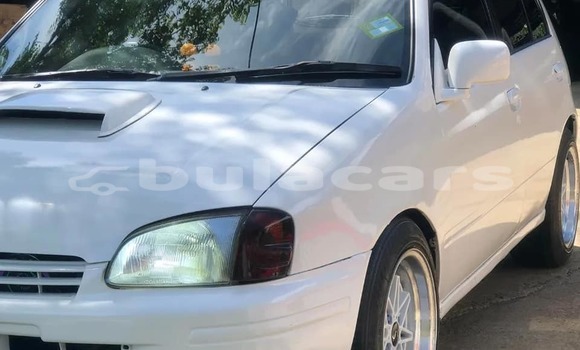 Acheter Occasion Voiture Toyota Starlet Blanc à Suva, Central Acheter Occasion Voiture Toyota Starlet Blanc à Suva, Central