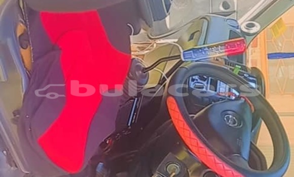 Buy Used Nissan Urvan White Car in Suva in Central Buy Used Nissan Urvan White Car in Suva in Central