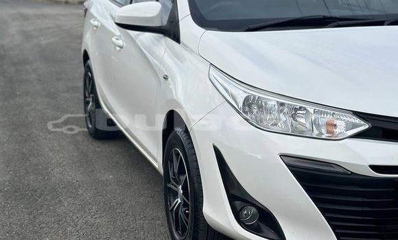 Acheter Occasion Voiture Toyota Yaris Blanc à Suva, Central
