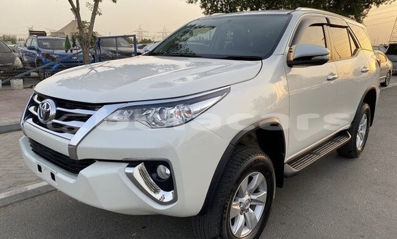 Buy Used Toyota Fortuner White Car in Suva in Central Buy Used Toyota Fortuner White Car in Suva in Central