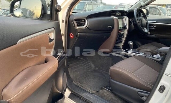 Buy Used Toyota Fortuner White Car in Nasoki in Eastern Buy Used Toyota Fortuner White Car in Nasoki in Eastern