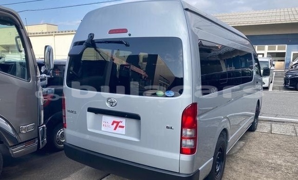 Buy Used Toyota HiAce Grey Truck in Labasa in Northern Buy Used Toyota HiAce Grey Truck in Labasa in Northern