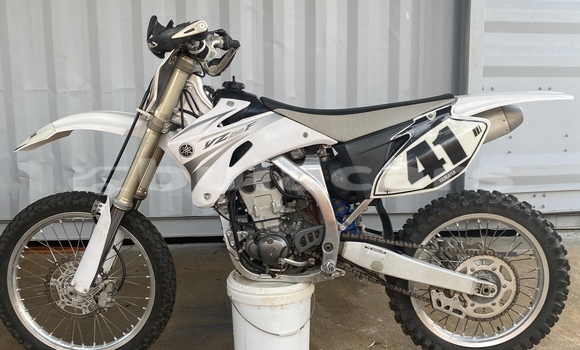Buy Used Yamaha YZF White Bike in Lautoka in Western