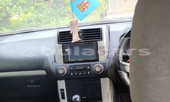 Buy Used Toyota Land Cruiser White Car in Suva in Central Buy Used Toyota Land Cruiser White Car in Suva in Central