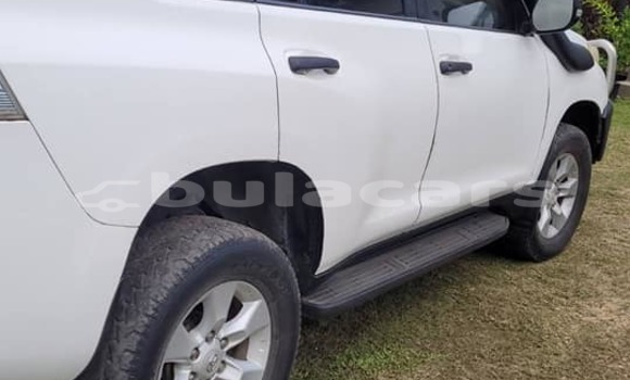 Buy Used Toyota Land Cruiser White Car in Suva in Central Buy Used Toyota Land Cruiser White Car in Suva in Central