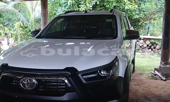 Buy Used Toyota Hilux White Car in Suva in Central Buy Used Toyota Hilux White Car in Suva in Central
