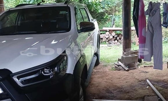 Buy Used Toyota Hilux White Car in Suva in Central Buy Used Toyota Hilux White Car in Suva in Central