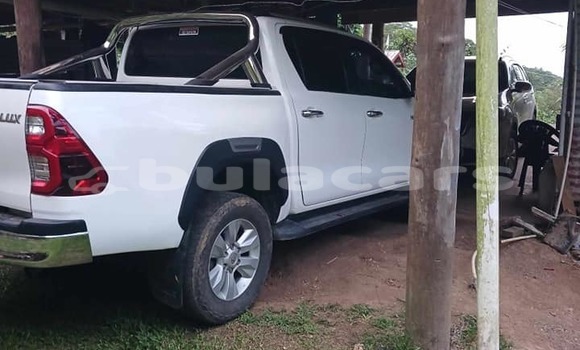 Buy Used Toyota Hilux White Car in Suva in Central Buy Used Toyota Hilux White Car in Suva in Central