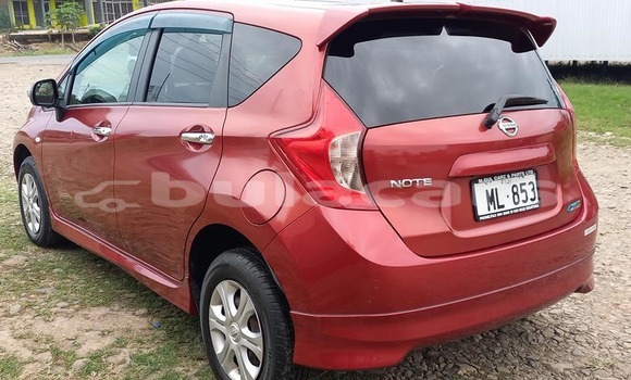 Acheter Occasion Voiture Nissan Wingroad Rouge à Suva, Central Acheter Occasion Voiture Nissan Wingroad Rouge à Suva, Central